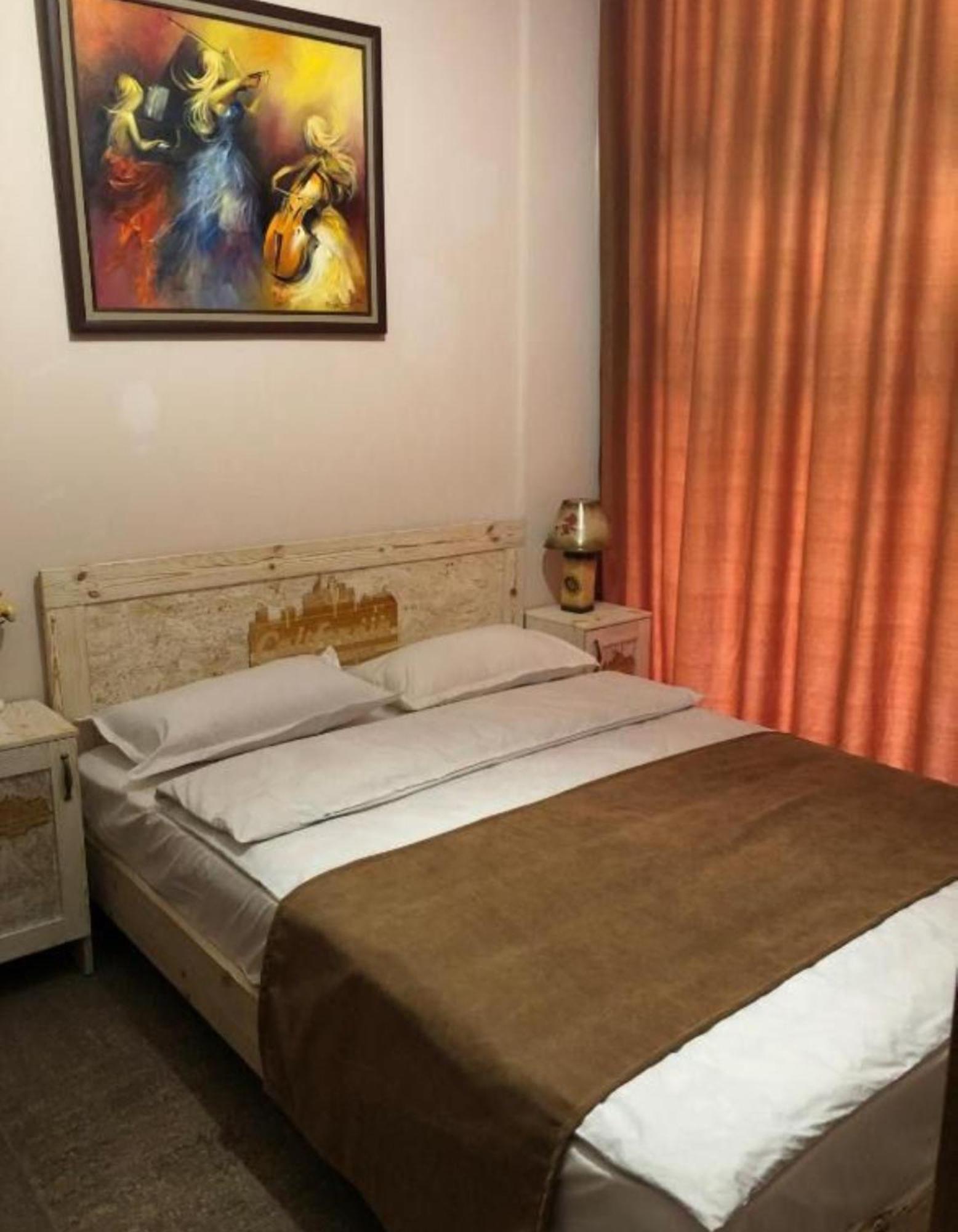 Hotel California Boutique Yerevan Exterior foto