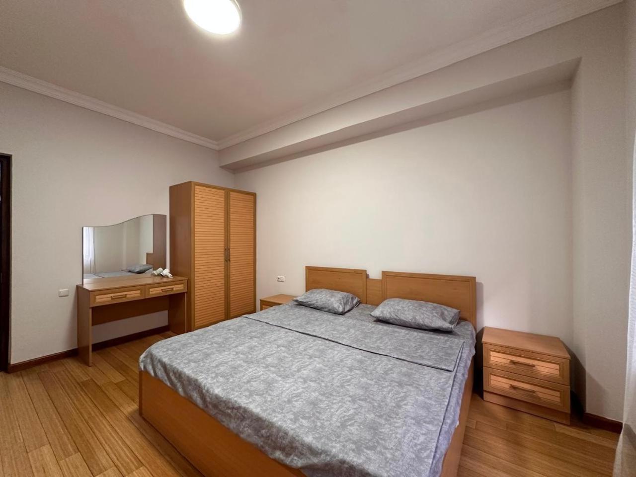 Hotel California Boutique Yerevan Exterior foto