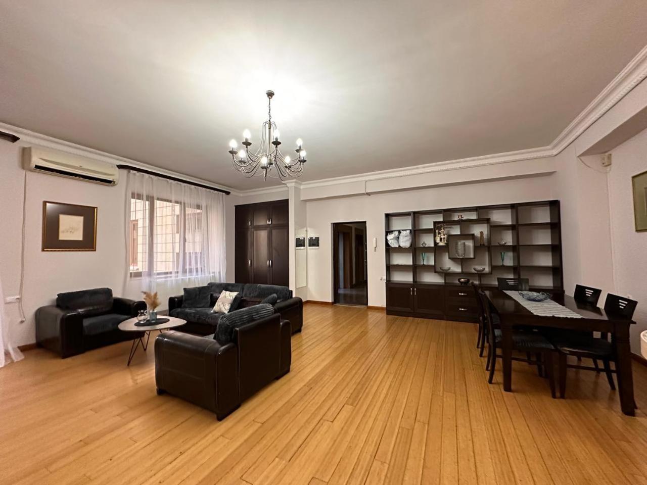 Hotel California Boutique Yerevan Exterior foto